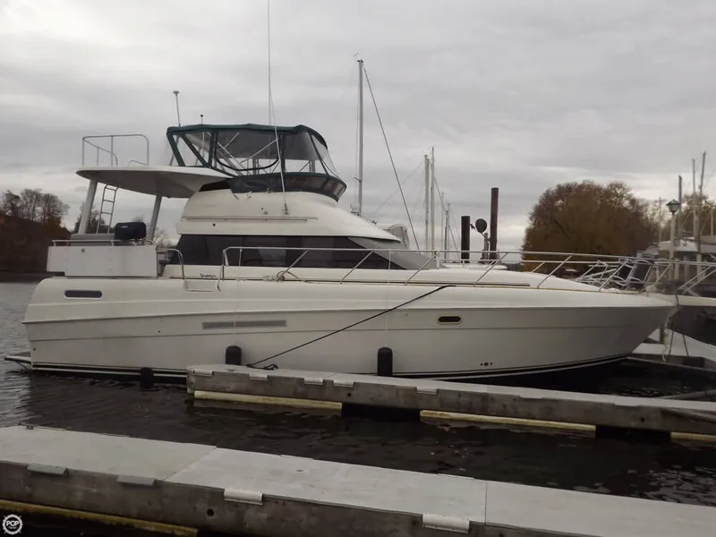Slide: The Image of Silverton 41 Motoryacht 1995 - 2