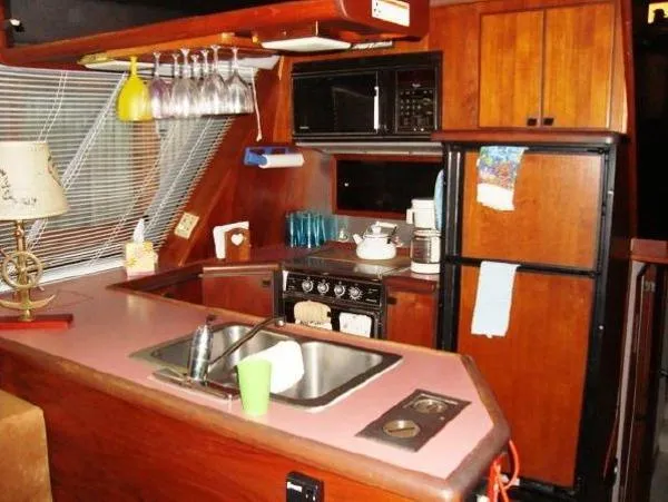Slide: The Image of Bayliner 4550 Motoryacht 1987 - 10