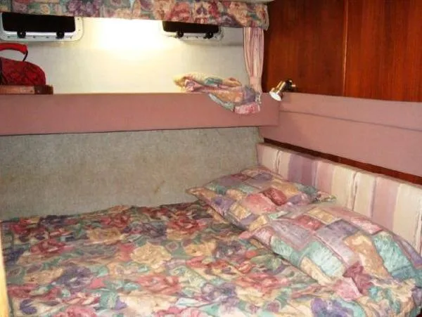 Slide: The Image of Bayliner 4550 Motoryacht 1987 - 11