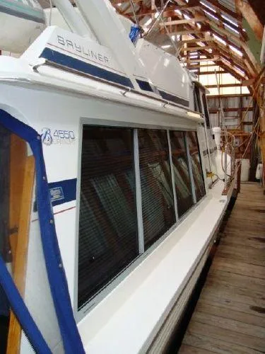 Slide: The Image of Bayliner 4550 Motoryacht 1987 - 2