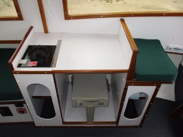 Slide: The Image of Beckmann Custom Trawler 2006 - 7