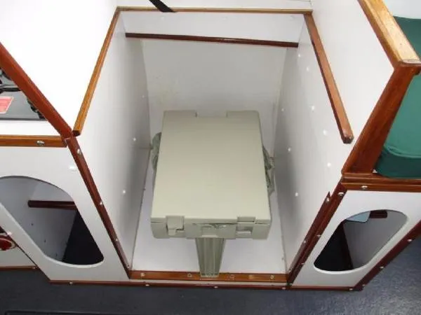 Slide: The Image of Beckmann Custom Trawler 2006 - 8