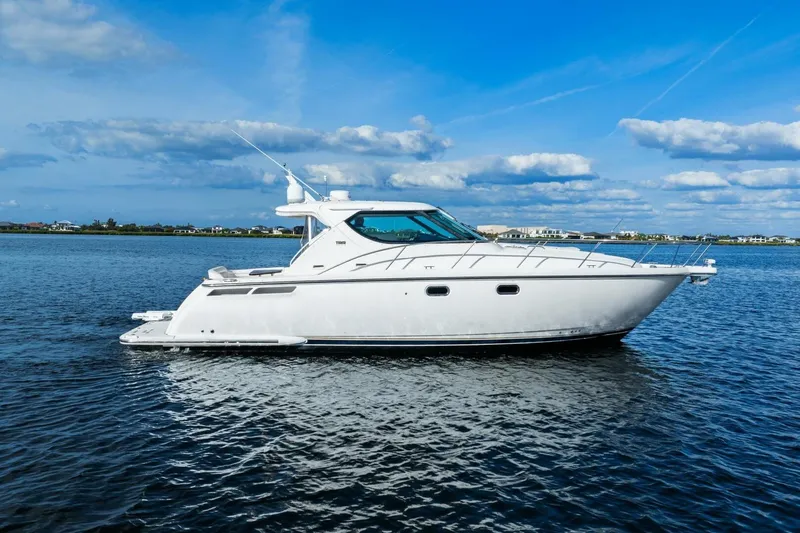 The Image of 2007 Tiara Yachts 4300 Sovran - Profile - 1