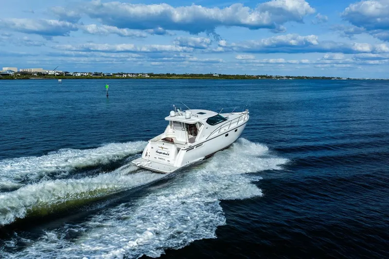 Slide: The Image of 2007 Tiara Yachts 4300 Sovran - Profile - 48