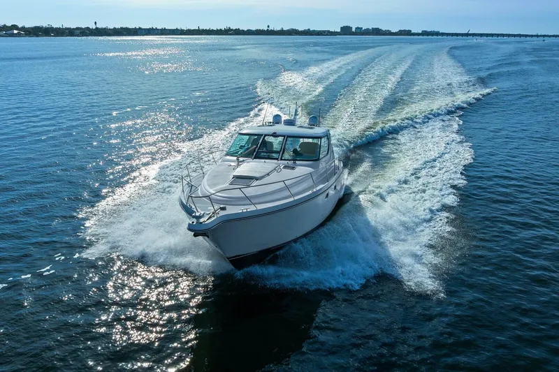 Slide: The Image of 2007 Tiara Yachts 4300 Sovran - Profile - 53