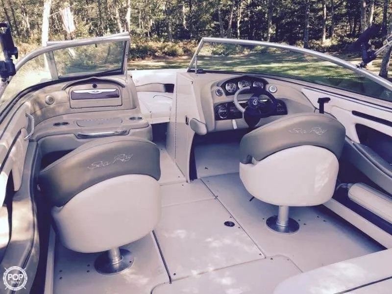 Slide: The Image of Sea Ray 220 Select 2006 - 7