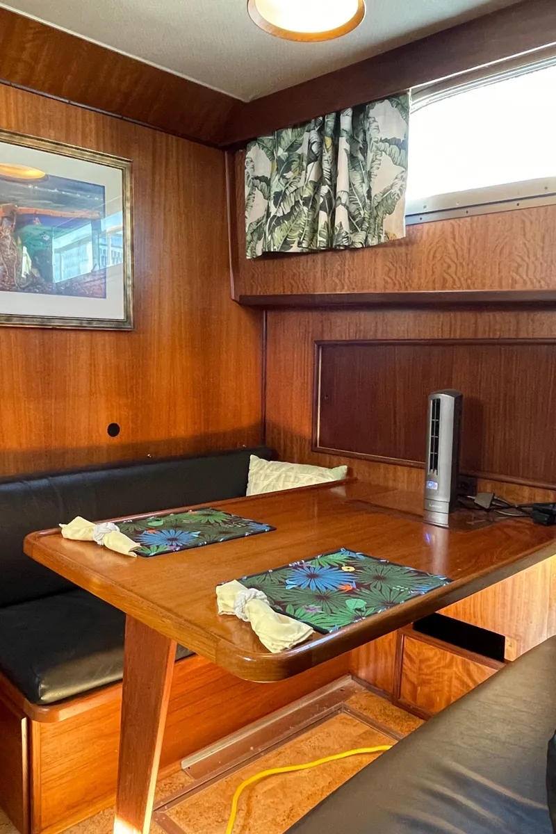 Slide: The Image of Dinette - 11