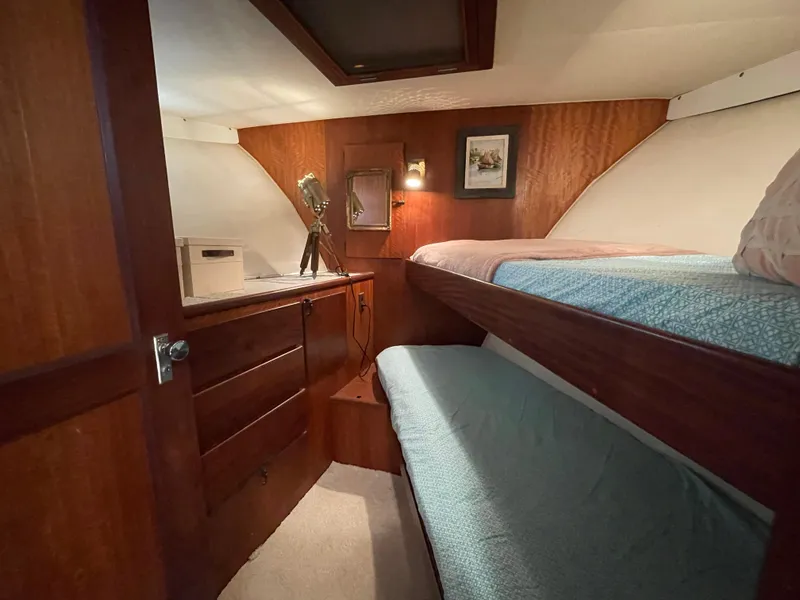 Slide: The Image of Forward Guest Cabin - 18