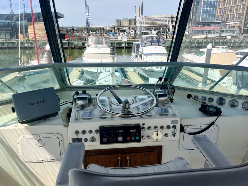 Slide: The Image of Flybridge Helm Detail - 26