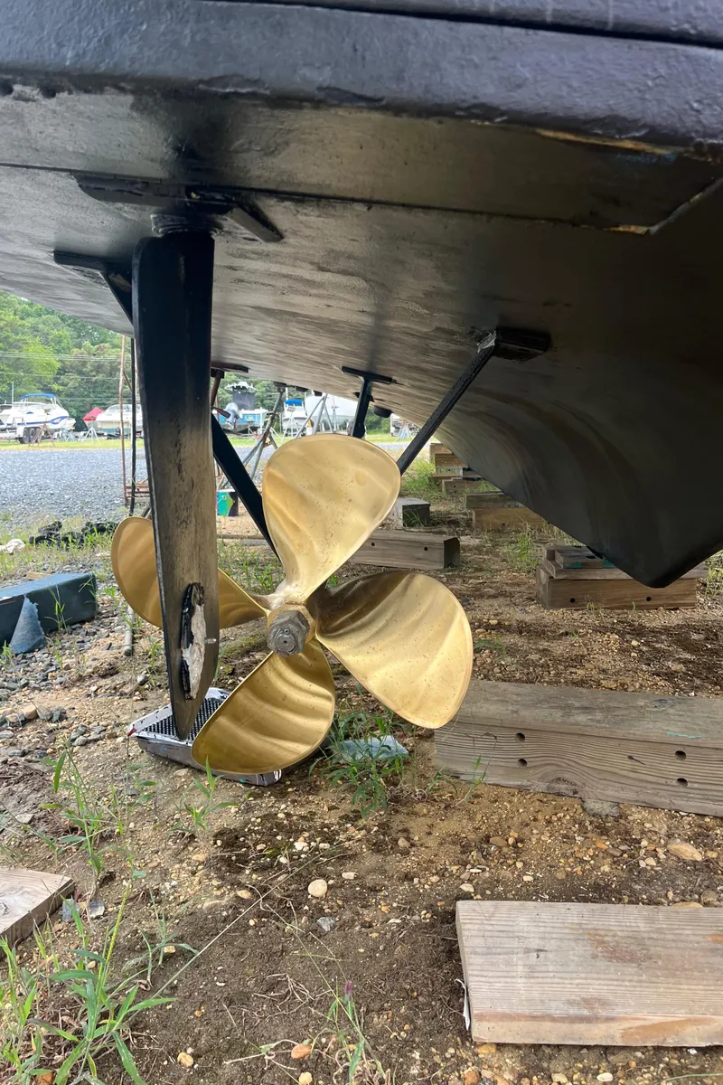 Slide: The Image of Reconditioned port prop - 2023 - 38