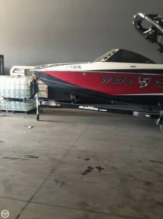 Slide: The Image of Malibu Wakesetter 23 LSV 2011 - 1