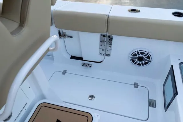 Slide: The Image of Sportsman Heritage 261 Center Console 2026 - 27