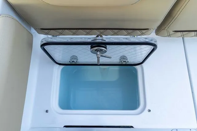 Slide: The Image of Sportsman Heritage 261 Center Console 2026 - 55