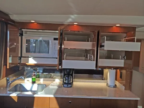 Slide: The Image of Viking 52 Convertible w/ Mezzanine 2005 - 7
