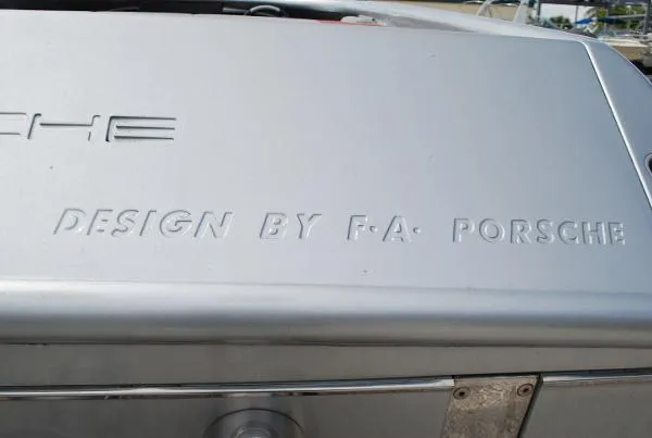 Slide: The Image of PORSCHE RACE BOAT 2014 - 4