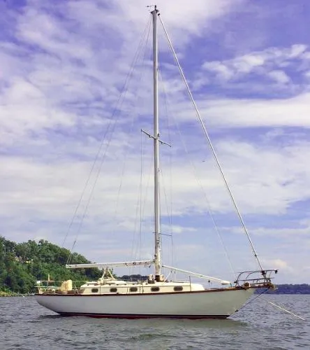 Slide: The Image of Cape Dory 36 Cutter 1981 - 1