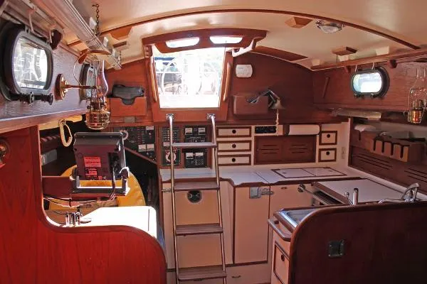 Slide: The Image of Cape Dory 36 Cutter 1981 - 4