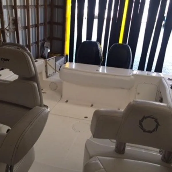 Slide: The Image of Fountain 33 Sportfish Cruiser 2006 - 6