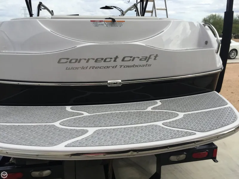 Slide: The Image of Correct Craft Super Air Nautique Team 220 2007 - 9