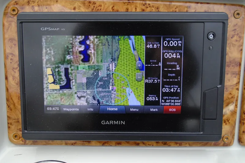 Slide: The Image of Garmin GPS display on 2007 Formula 280 Bowrider, showing navigation and map details. - 10