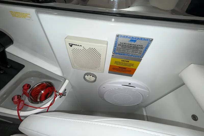 Slide: The Image of Interior of 2007 Formula 280 Bowrider with yacht certification and safety features. - 32