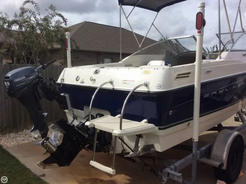 Slide: The Image of Bayliner 192 Discovery 2007 - 3