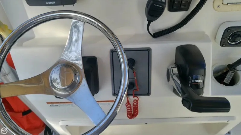 Slide: The Image of Aquasport 235 Osprey 2005 - 3