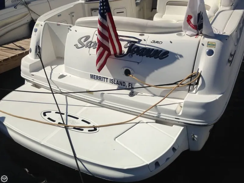 Slide: The Image of Sea Ray 320 Sundancer 2004 - 5