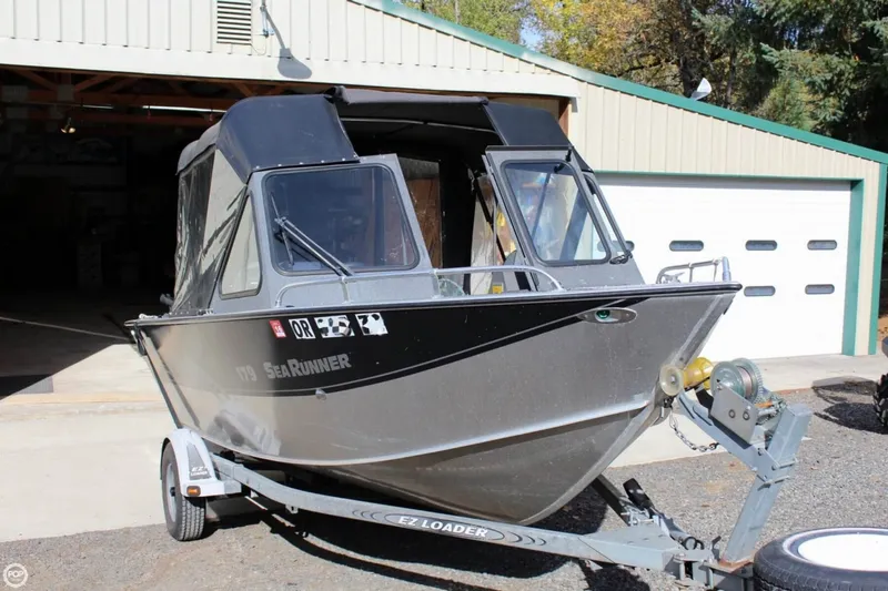 Slide: The Image of Hewescraft 179 Sea Runner 1999 - 4