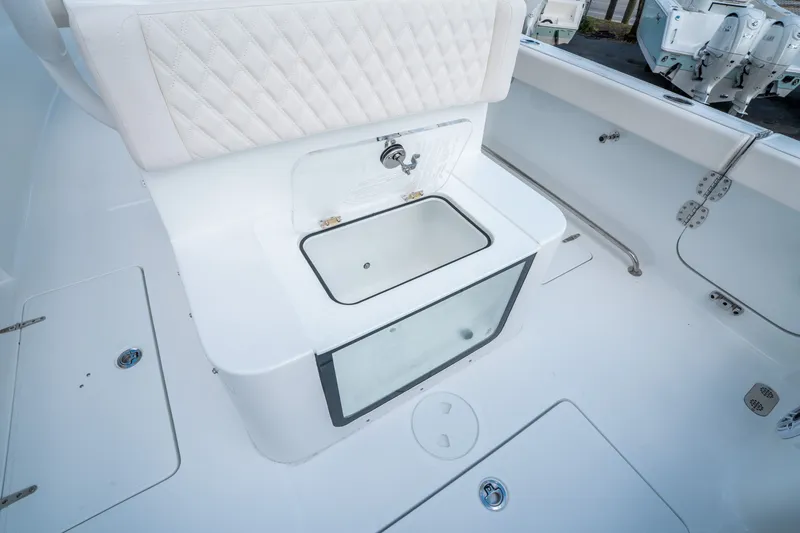 Slide: The Image of Sea Hunt Gamefish 28 Coffin Box 2026 - 13