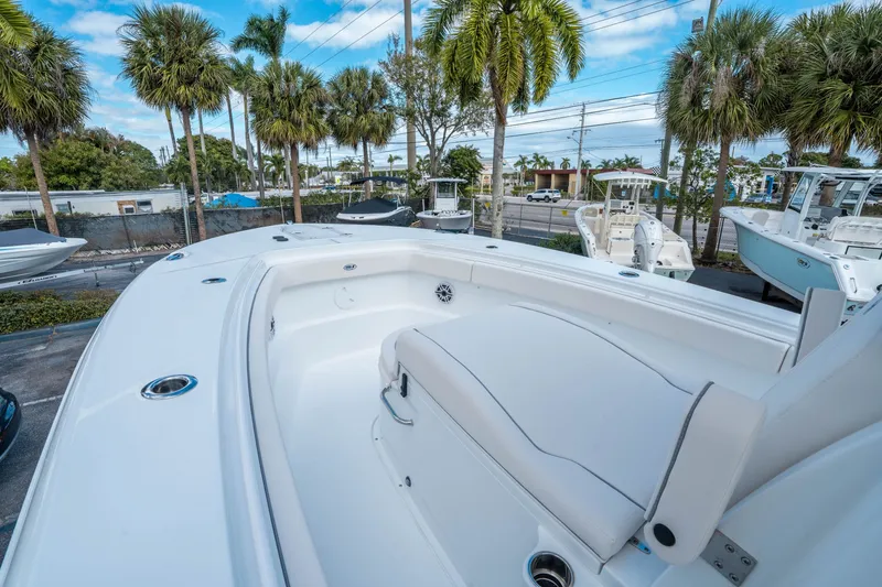 Slide: The Image of Sea Hunt Gamefish 28 Coffin Box 2026 - 23