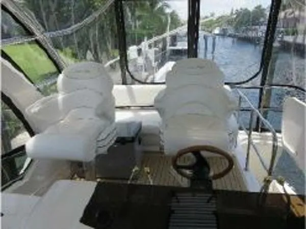 Slide: The Image of Sea Ray SEDAN BRIDGE 2006 - 5