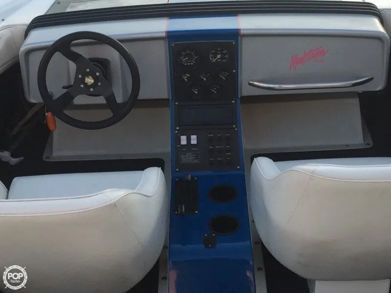 Slide: The Image of Maelstrom 23 Classic Speed Boat 1989 - 4