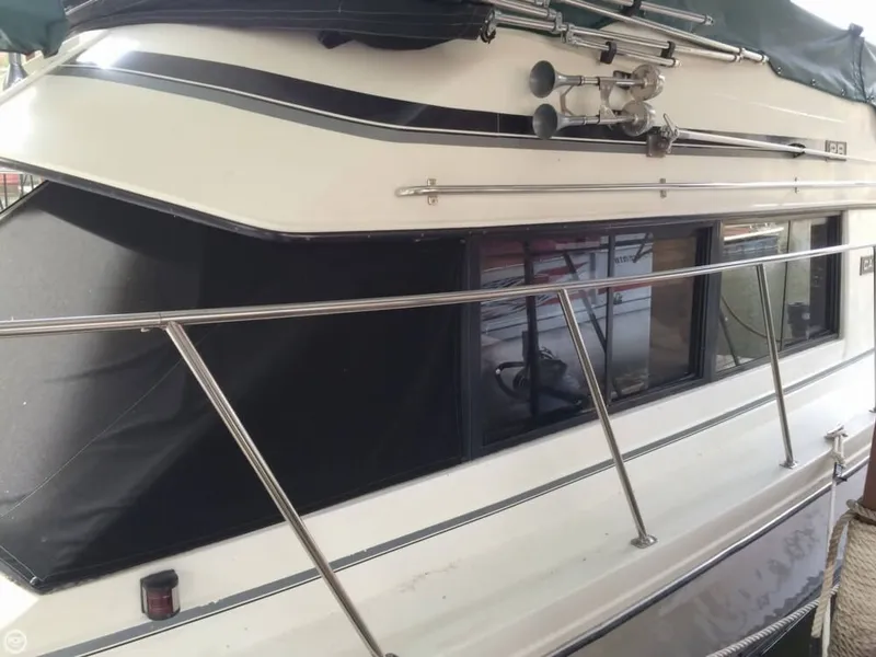 Slide: The Image of Carver Yachts Voyager 2827 1985 - 11