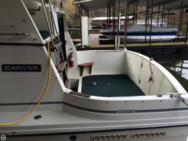 Slide: The Image of Carver Yachts Voyager 2827 1985 - 4