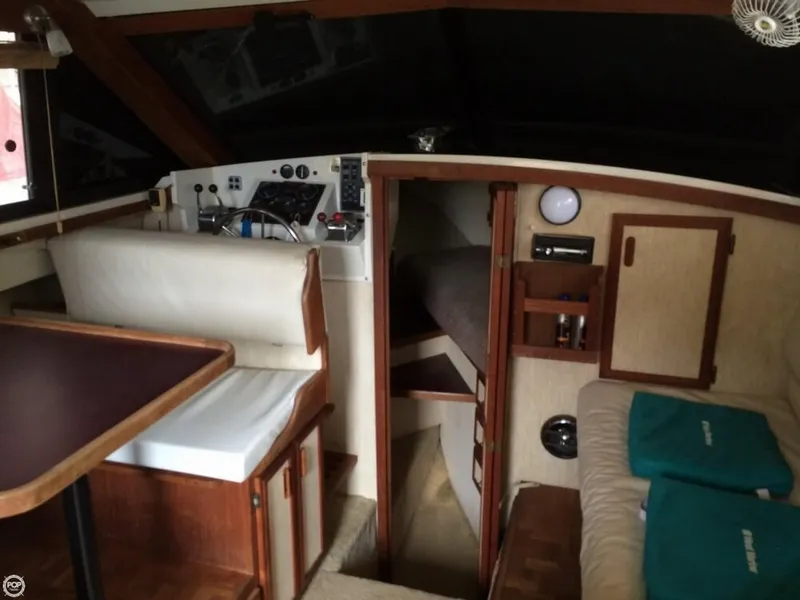 Slide: The Image of Carver Yachts Voyager 2827 1985 - 5