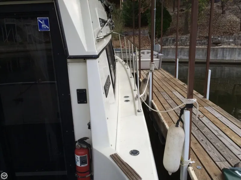 Slide: The Image of Carver Yachts Voyager 2827 1985 - 6