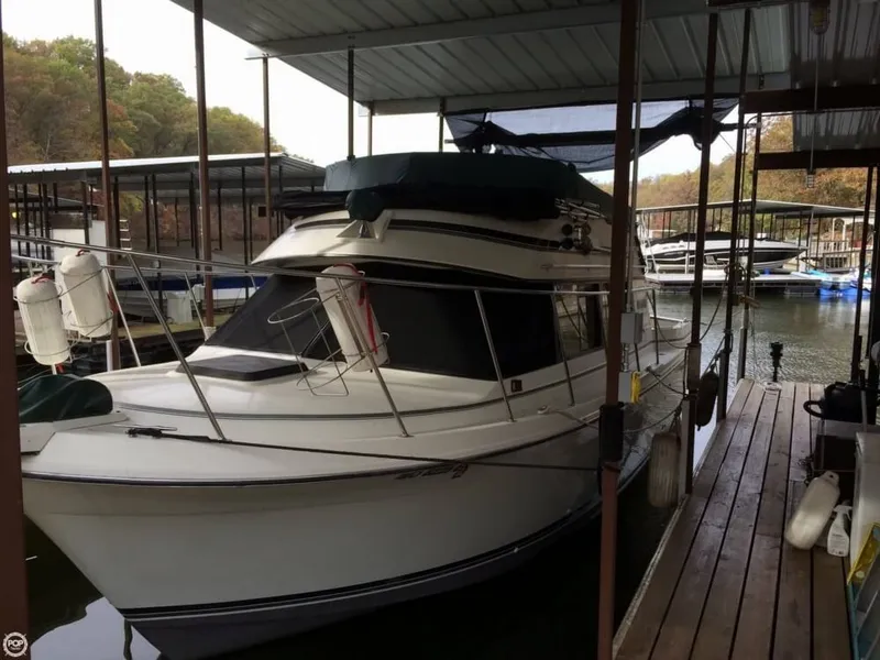 Slide: The Image of Carver Yachts Voyager 2827 1985 - 7