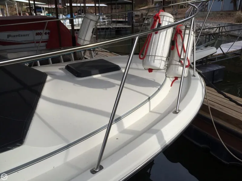 Slide: The Image of Carver Yachts Voyager 2827 1985 - 8