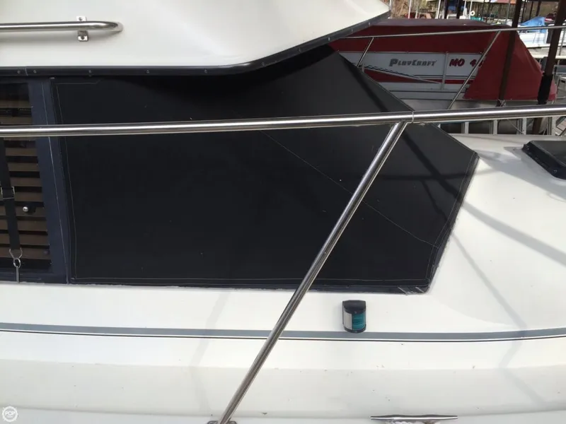 Slide: The Image of Carver Yachts Voyager 2827 1985 - 9