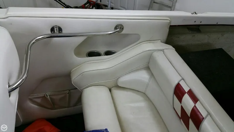 Slide: The Image of Eliminator 260 Eagle XP Closed Bow 2001 - 6