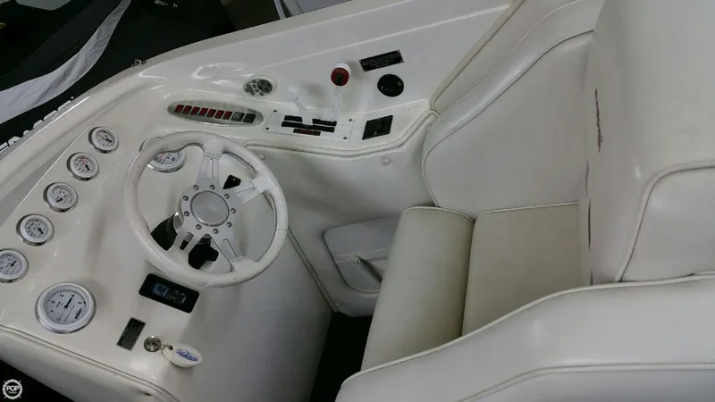 Slide: The Image of Eliminator 260 Eagle XP Closed Bow 2001 - 7