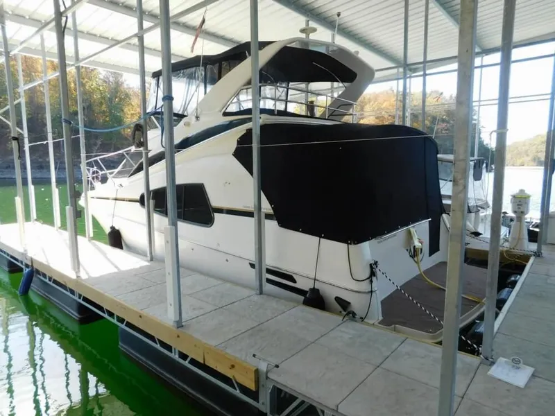 Slide: The Image of Silverton 330 Sport Bridge 2003 - 4