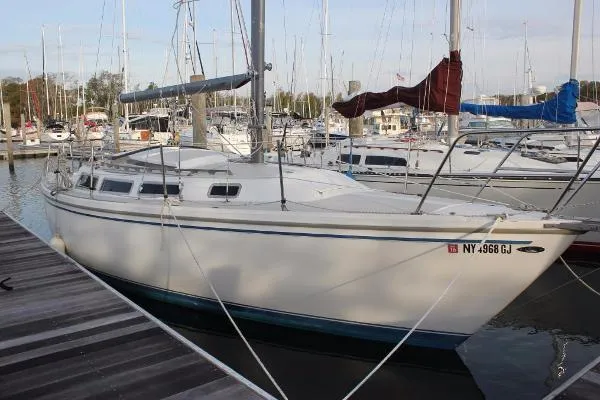 Slide: The Image of Catalina 30 Tall Rig 1981 - 0