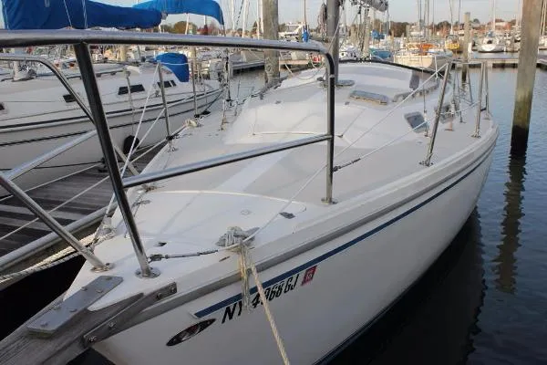 Slide: The Image of Catalina 30 Tall Rig 1981 - 2