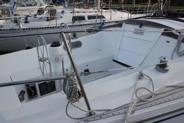 Slide: The Image of Catalina 30 Tall Rig 1981 - 4