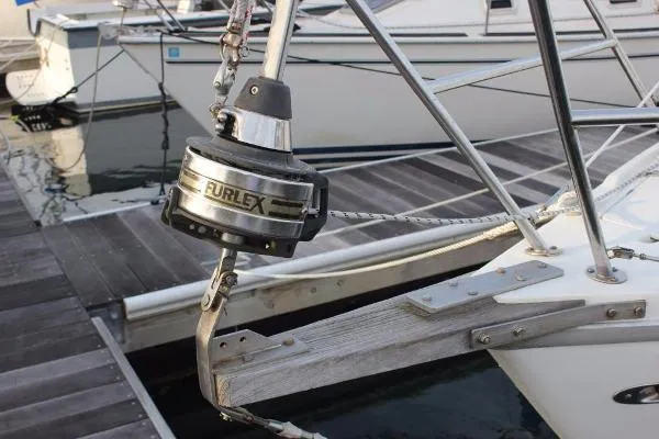 Slide: The Image of Catalina 30 Tall Rig 1981 - 5