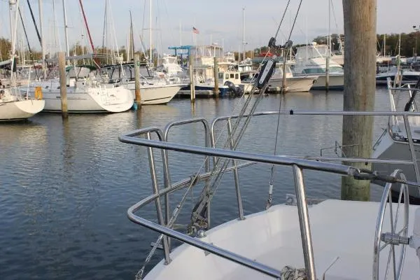 Slide: The Image of Catalina 30 Tall Rig 1981 - 6