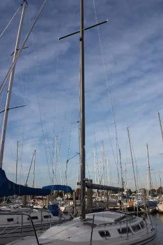 Slide: The Image of Catalina 30 Tall Rig 1981 - 8