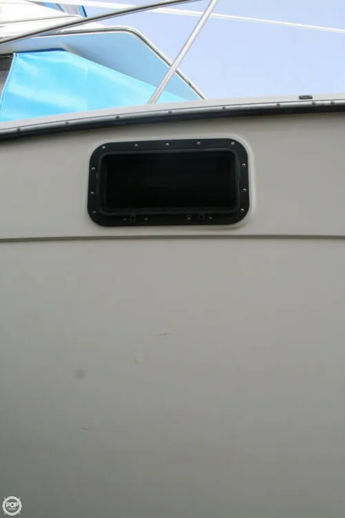 Slide: The Image of Carver Yachts 3227 Convertible 1988 - 8